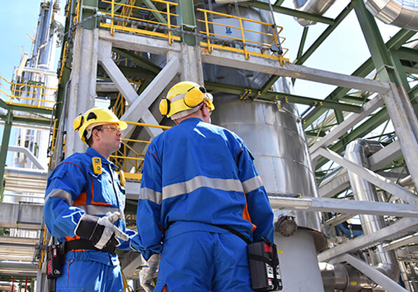 Oil Rig Workers Talk Work