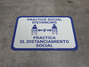 Practice Social Distancing - Blue - Bilingual Spanish - Floor Sign