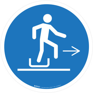 Alighting From Toboggan Right Mandatory - ISO Floor Sign