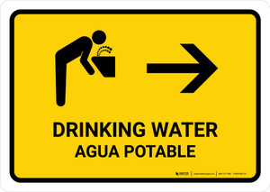 Drinking Water With Right Arrow Yellow Bilingual Spanish Landscape - Wall Sign