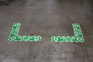 First Aid Station - Floor Sign Corner