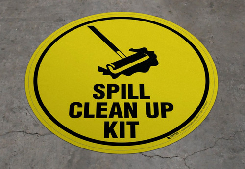 Cartello Sicurezza “Clean Up Spillages” – Adesivo Vinile 450x150 Mm – Conforme Norme EN ISO 7010