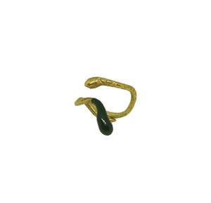 Black Mamba RIng , contemporary jewelry design inspired by ancient Greece 