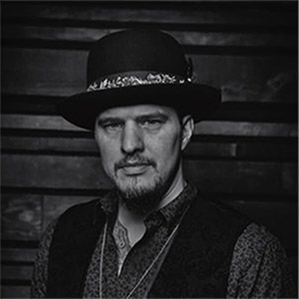 Headshot of Joe Smart, a Ted Brown Music AVL specialist.