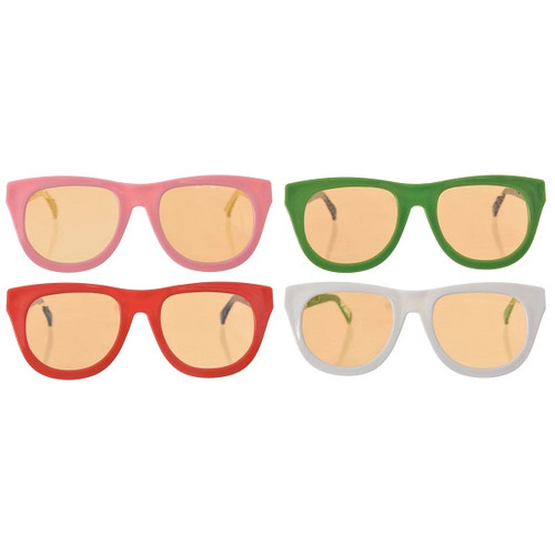 These Super Mario Brothers Glasses make cool party favors! These pink, red, green, and white plastic glasses feature the Super Mario logo and the names to match the colors, Mario, Luigi, Yoshi, and Princess Peach. Package includes 8 pairs of glasses.