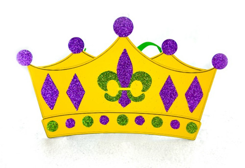 This Mardi Gras Crown Ornament Magnet adds a regal touch to your celebrations! Measuring 7 inches by 4.5 inches, the gold crown features purple and green glitter accents.