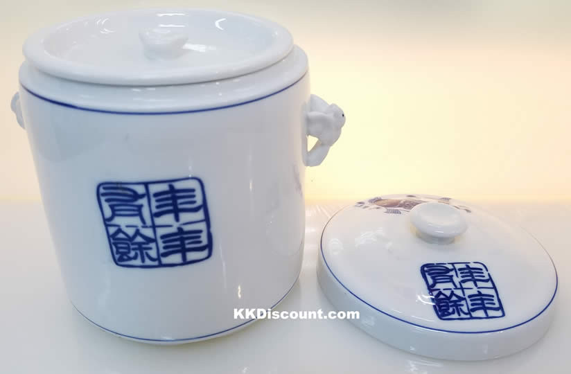 chinesekoi fish lid box porcelain Blue & White Koi Ginger Jar, 8 Chinese Decor, Chinoiserie K and spices (which is where they got their name) Vintage Koi Fish Design Chinoiserie