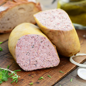 100% Pork German-Style Braunschweiger 100% Pork German-Style Braunschweiger