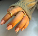 INSPIRATION FOR WINTERY AND FESTIVE NAILS