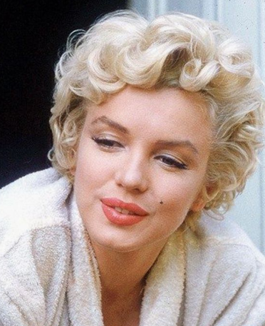 How To Maintain Marilyn Monroes Blonde Locks Sweet Squared 