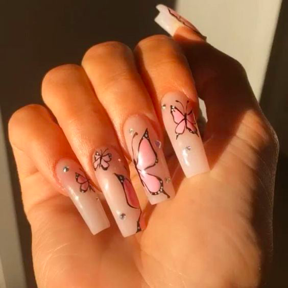 Butterfly Nail Trend @kyliejenner