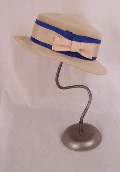 Saks Fifth Avenue cream felt hat with blue trim