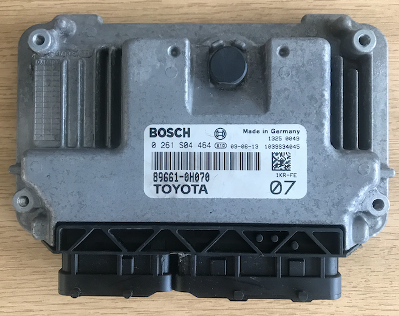 Bosch Engine ECU, Toyota Aygo 1.0, 0261S04464, 0 261 S04 464, 89661-0H070,
1039S34045