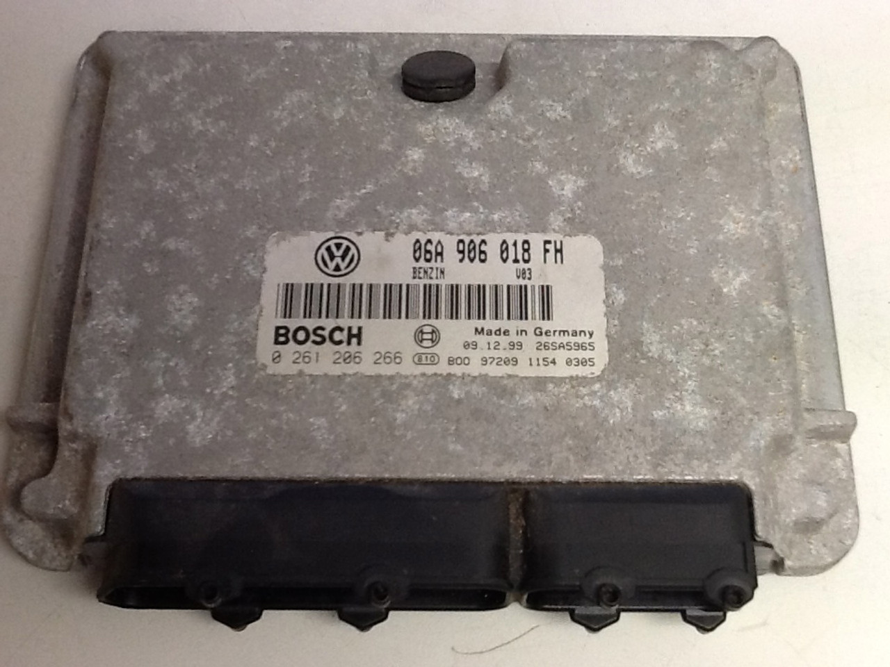 BOSCH

0261206266 - 0 261 206 266

06A906018FH - 06A 906 018 FH