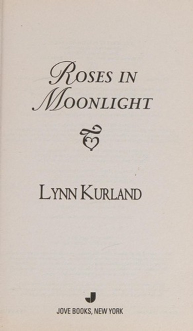 Roses in Moonlight (Macleod Family) front cover by Lynn Kurland, ISBN: 051515346X