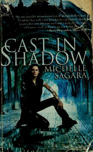 Cast In Shadow 1 Chronicles of Elantra front cover by Michelle Sagara, ISBN: 0373802544