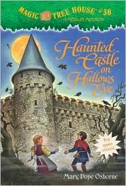 Haunted Castle On Hallow's Eve 30 Magic Tree House 2 Merlin Missions front cover by Mary Pope Osborne, ISBN: 0375860908