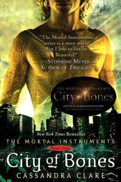 City of Bones 1 Mortal Instruments front cover by Cassandra Clare, ISBN: 1416955070
