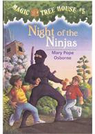 Night of the Ninjas 5 Magic Tree House front cover by Mary Pope Osborne, ISBN: 0679863710