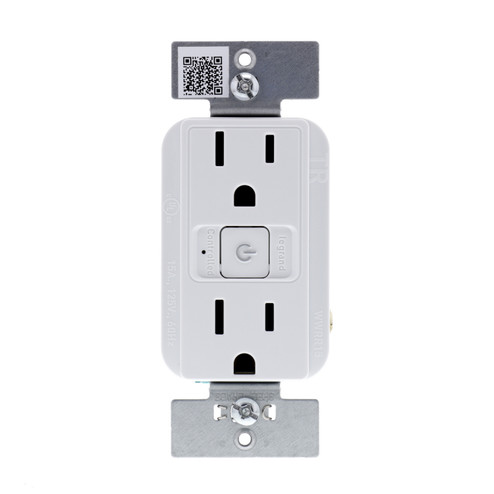 radiant Smart Outlet - Wi-Fi in White (246|WWRR15WHCCV2)