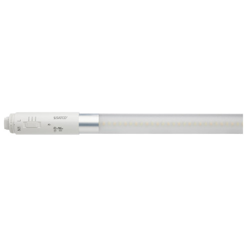 Light Bulb in White (230|S16440)