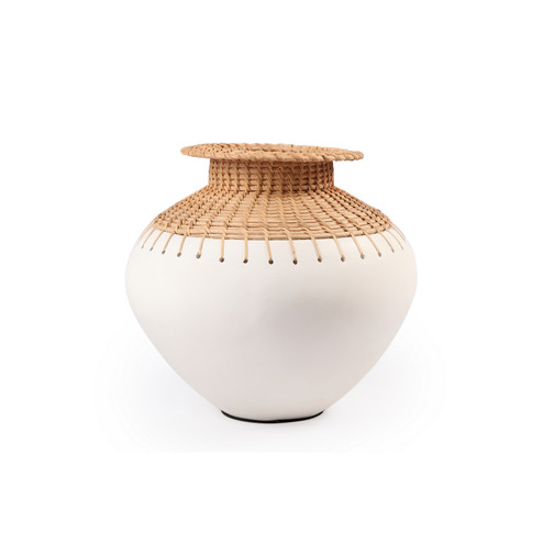 Lisboa Vase in White (45|H0077-10918)