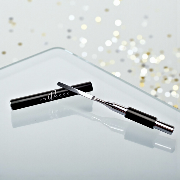 En Vogue Metal Mixing Spatula - Perfect for Gels & Pigments!