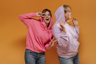100% Cotton vs Blended Hooded Sweatshirts: Which One Should You Choose?