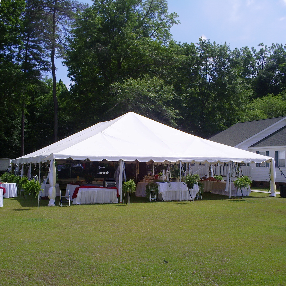 classic-series-frame-tent-vs-pole-tents