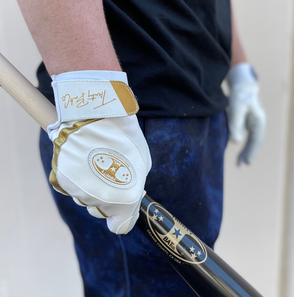 Trinity Batting Gloves 2.0 White/Gold