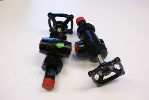 Jerguson Model 146 Valve Set, 3/4"MNPT Adjustable (vessel) x 3/4"FNPT (gage) x 1/2"FNPT (vent/drain), A105 Carbon Steel Body x 316/316SS Trim (Internals) - 146 1 132/133AP