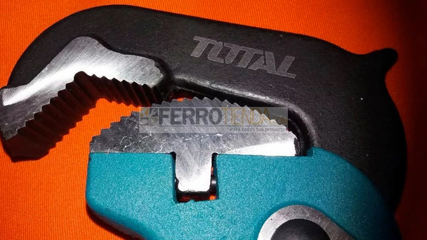 Llave para Tubo c/Rachet m/Antideslizante Industrial TOTAL 14'' 18-52mm