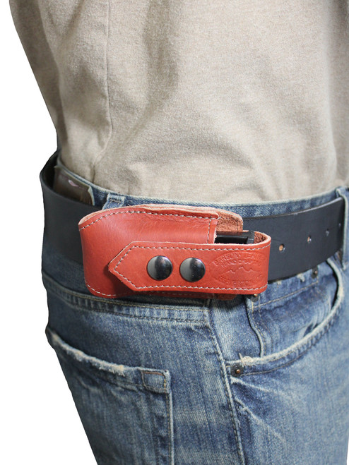 snap magazine pouch