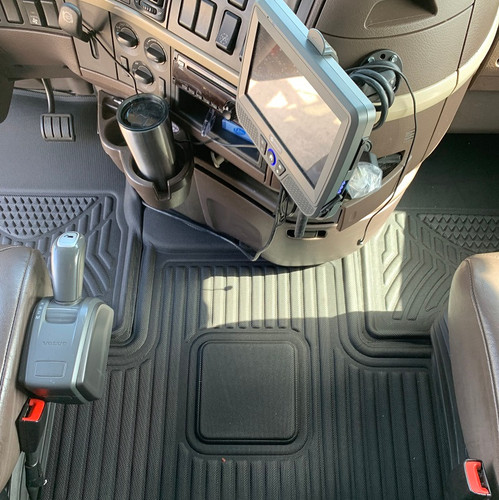 Volvo VNL 780 Redline Floor Mat