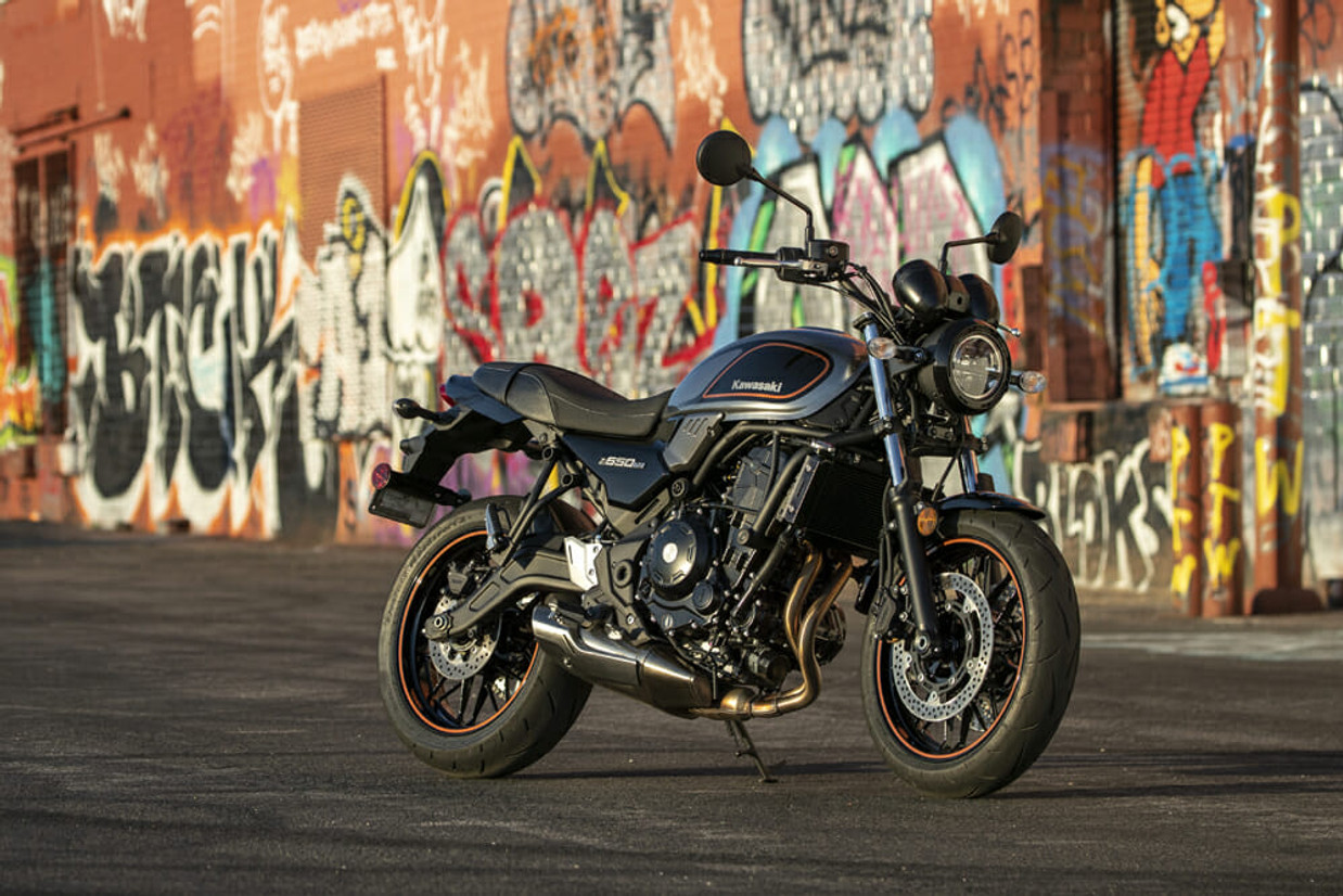 360 Degree Review of the 2022 Kawasaki Z650RS (video review included) 360 Degree Review of the 2022 Kawasaki Z650RS (video review included)