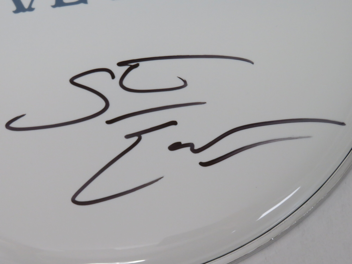 Steve Earle Signed Drumhead DD63550