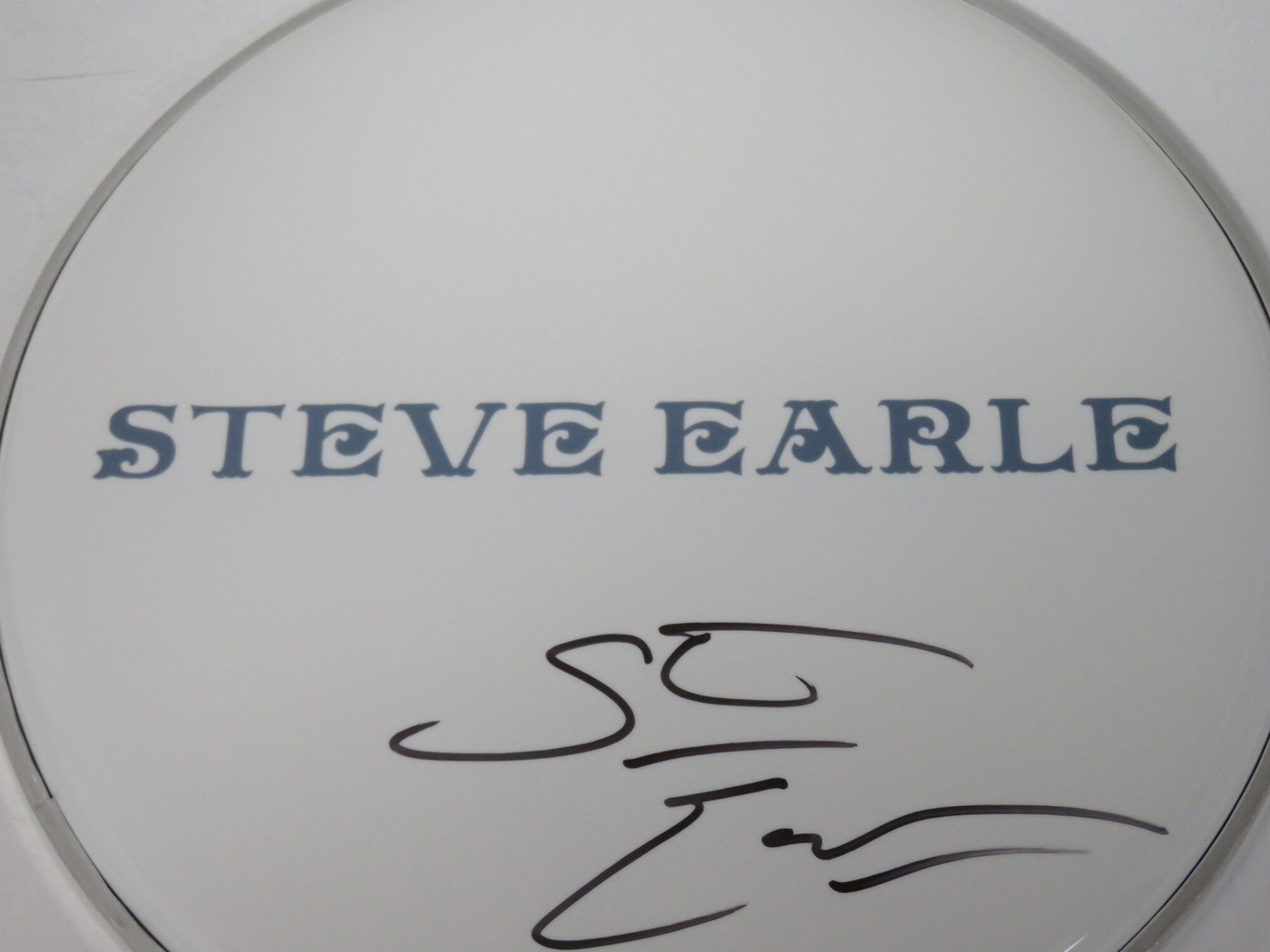 Steve Earle Signed Drumhead DD63550
