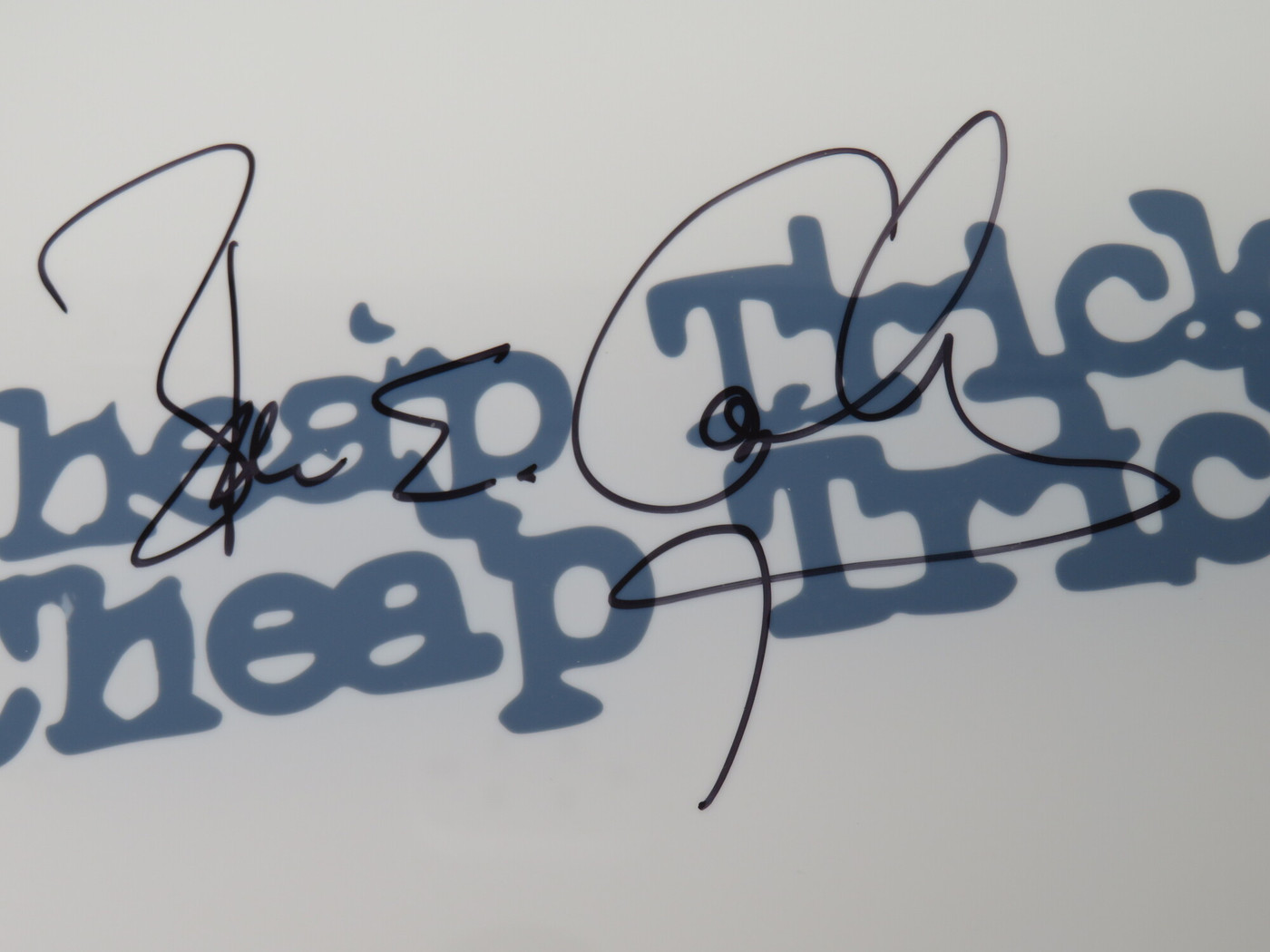 Bun E. Carlos Signed Drumhead FF67984