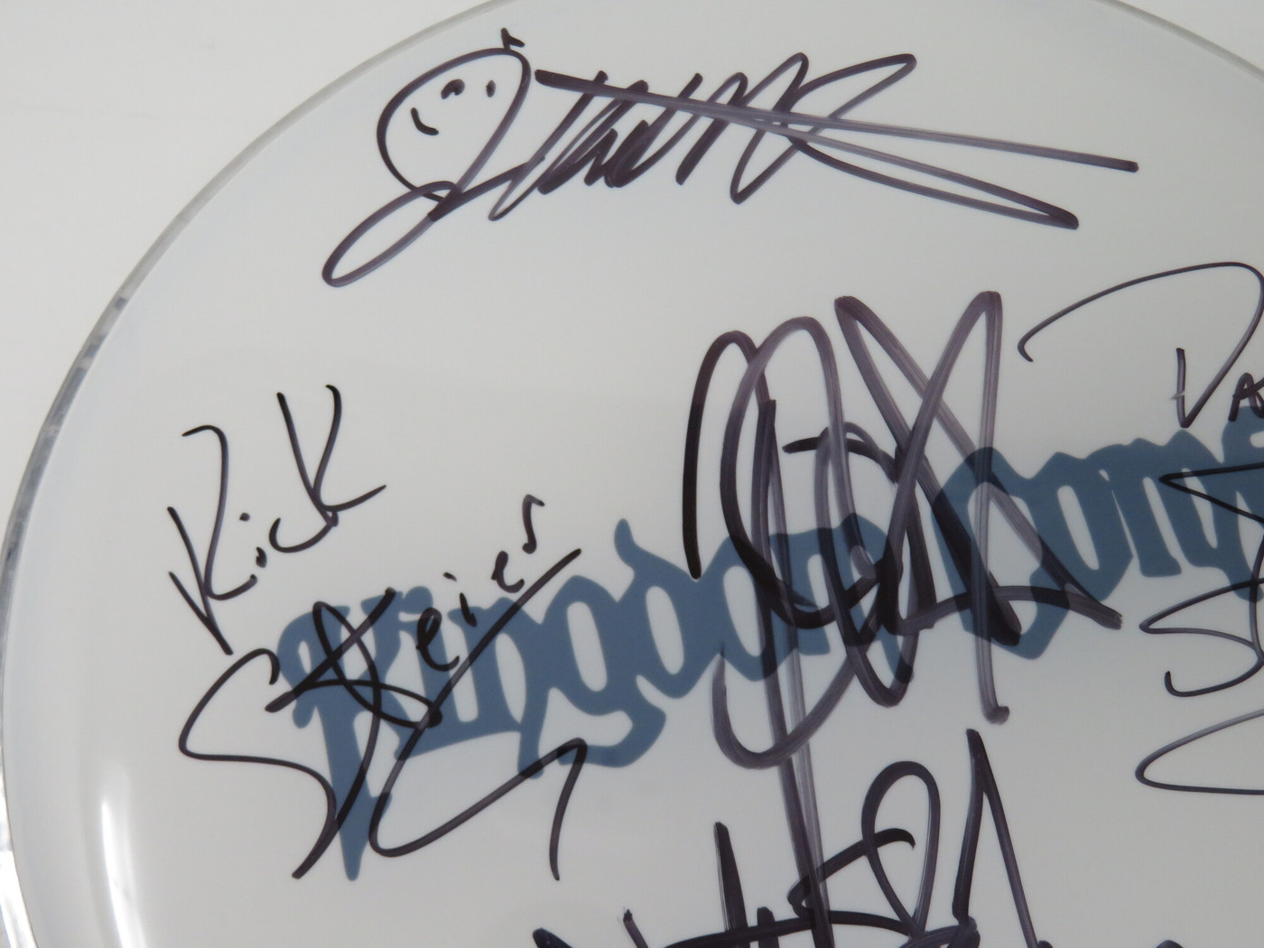 Kingdom Come Signed Drumhead QQ34918