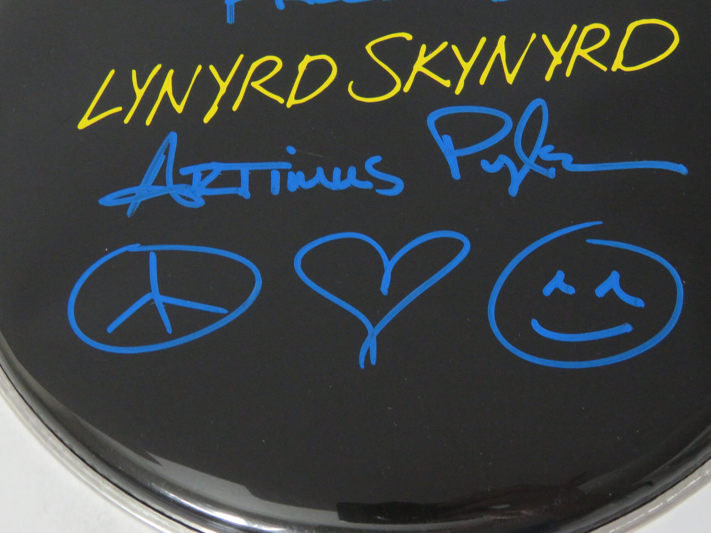 Lynyrd Skynyrd Signed Drumhead RR58900