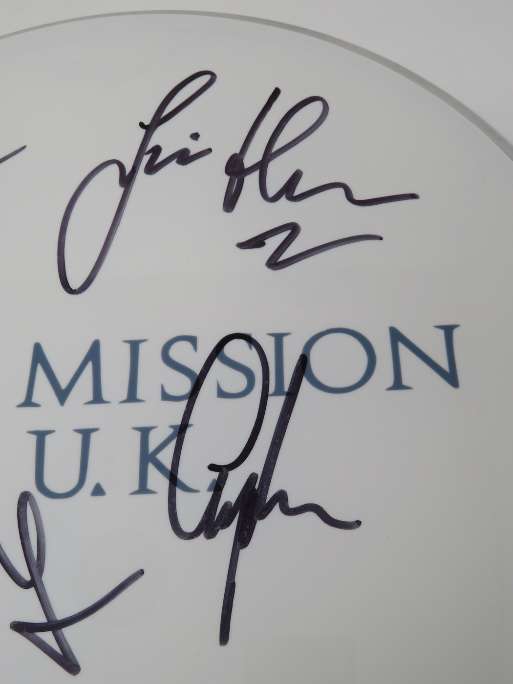 The Mission U.K. Signed Drumhead LH-AS68430