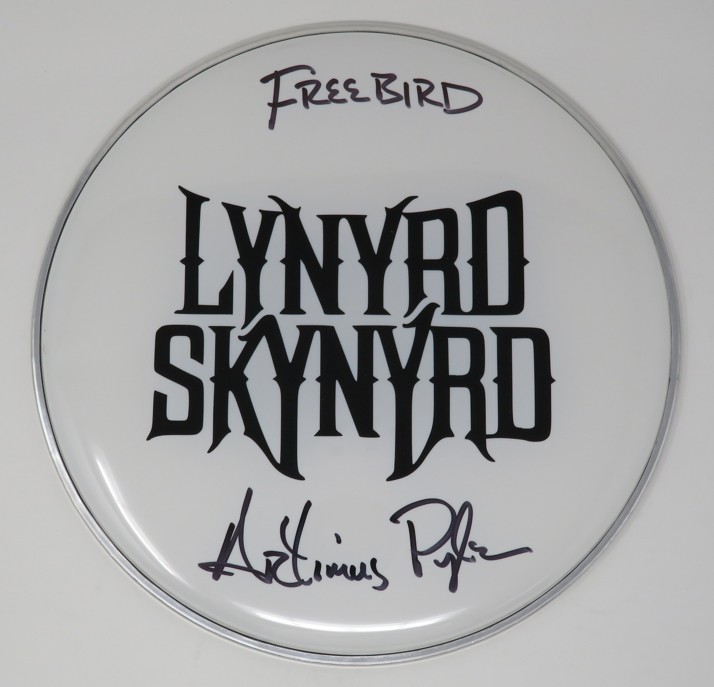 Lynyrd Skynyrd Signed Drumhead LH-WIT838174