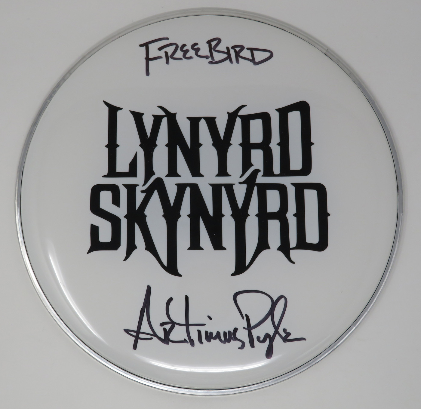 Lynyrd Skynyrd Signed Drumhead LH-WIT838179