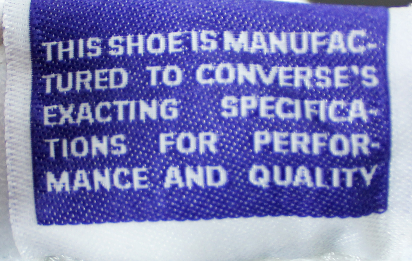 Lakers Magic Johnson Signed Right Purple & White Converse Weapon