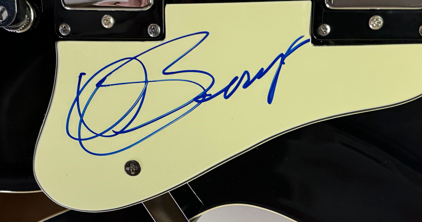 Chuck Berry Signed Guitar – Certified Rock & Roll Legend Collectible