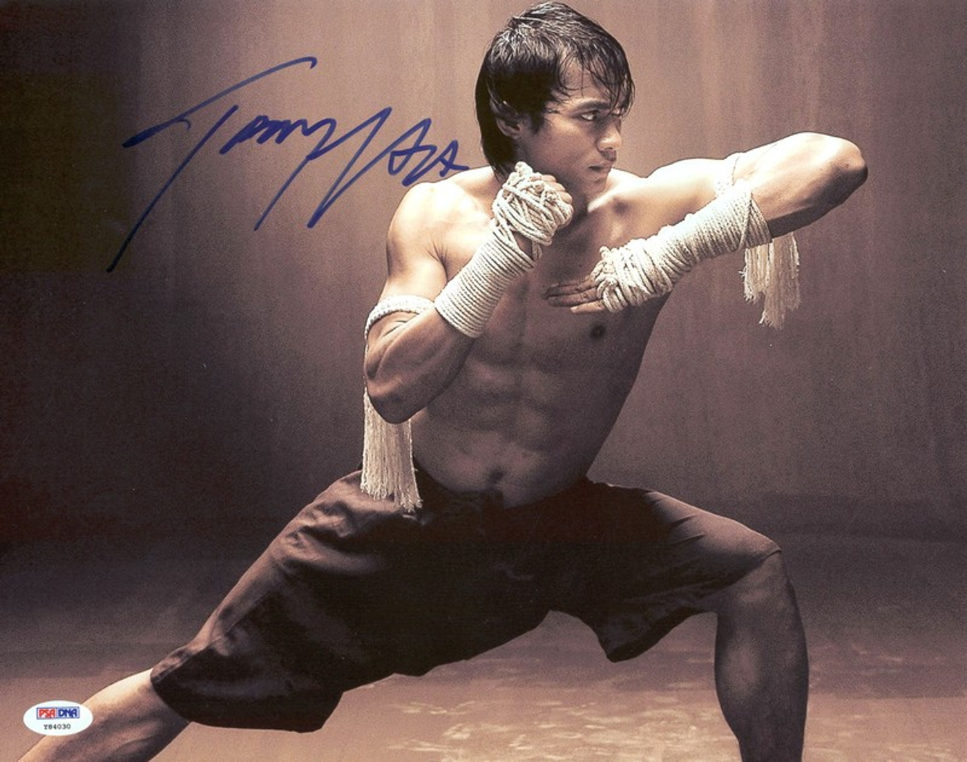 Tony Jaa AKA Tatchakorn Yeerum Signed Authentic 11X14 Photo PSA/DNA #Y84030