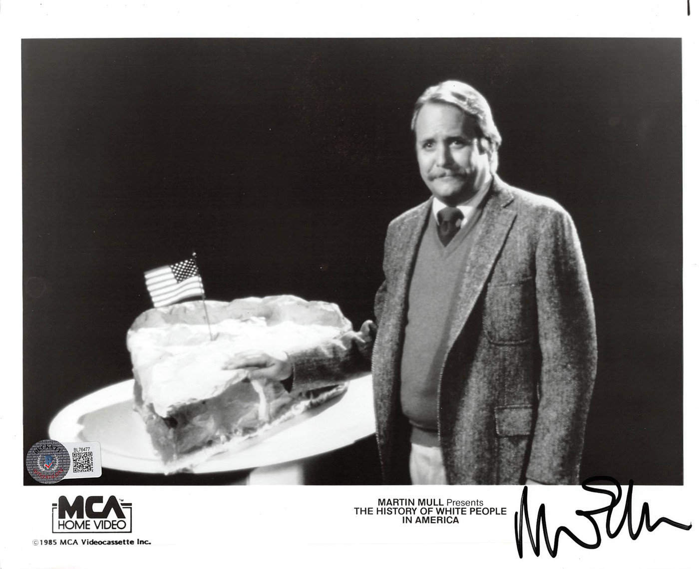 Martin Mull History of White People in America Signed 8x10 Photo BAS #BL76477