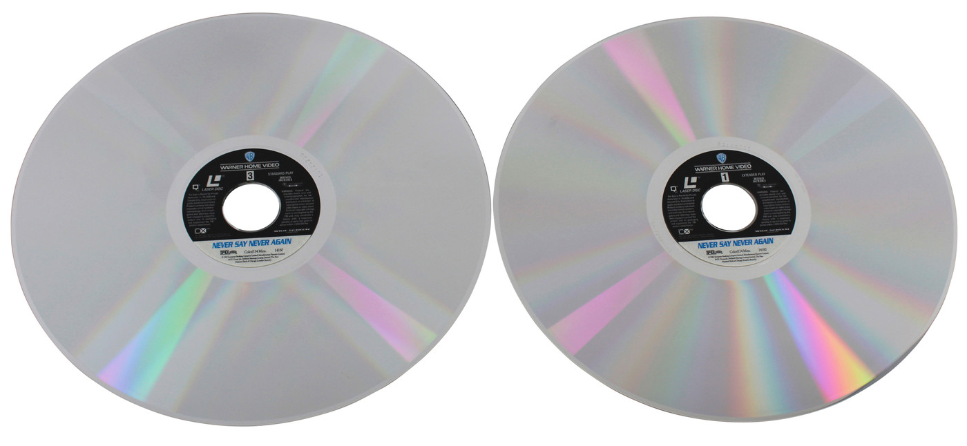 Sean Connery & Kim Basinger James Bond 007 Signed Laserdisc Cover W/Disk BAS