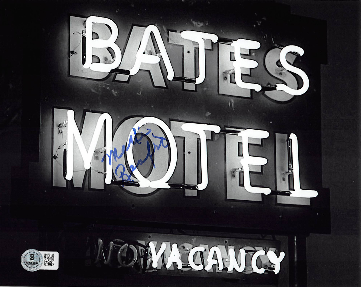 Marli Renfro Bates Motel Authentic Signed 8x10 Horizontal Photo BAS 1