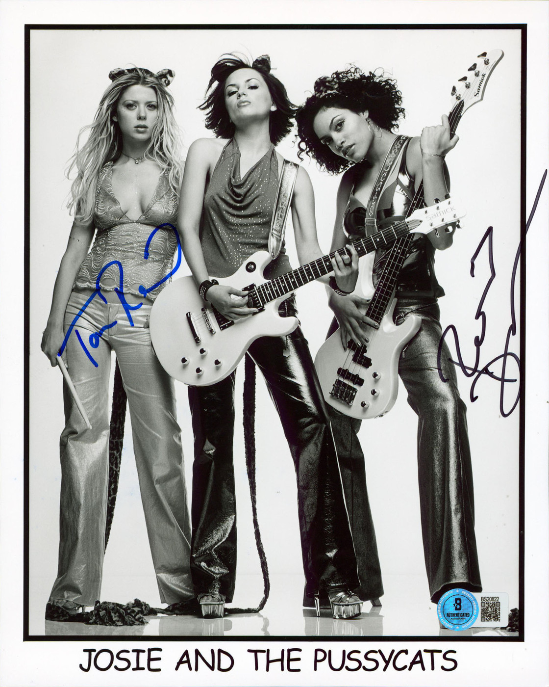 Tara Reid & Rosario Dawson Josie and the Pussycats Signed 8x10 Photo BAS BS20822